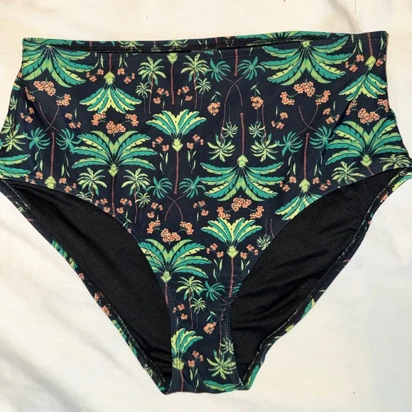 Old Navy Tropical Print High-Waisted Bikini Bottom - Picture 3 of 6